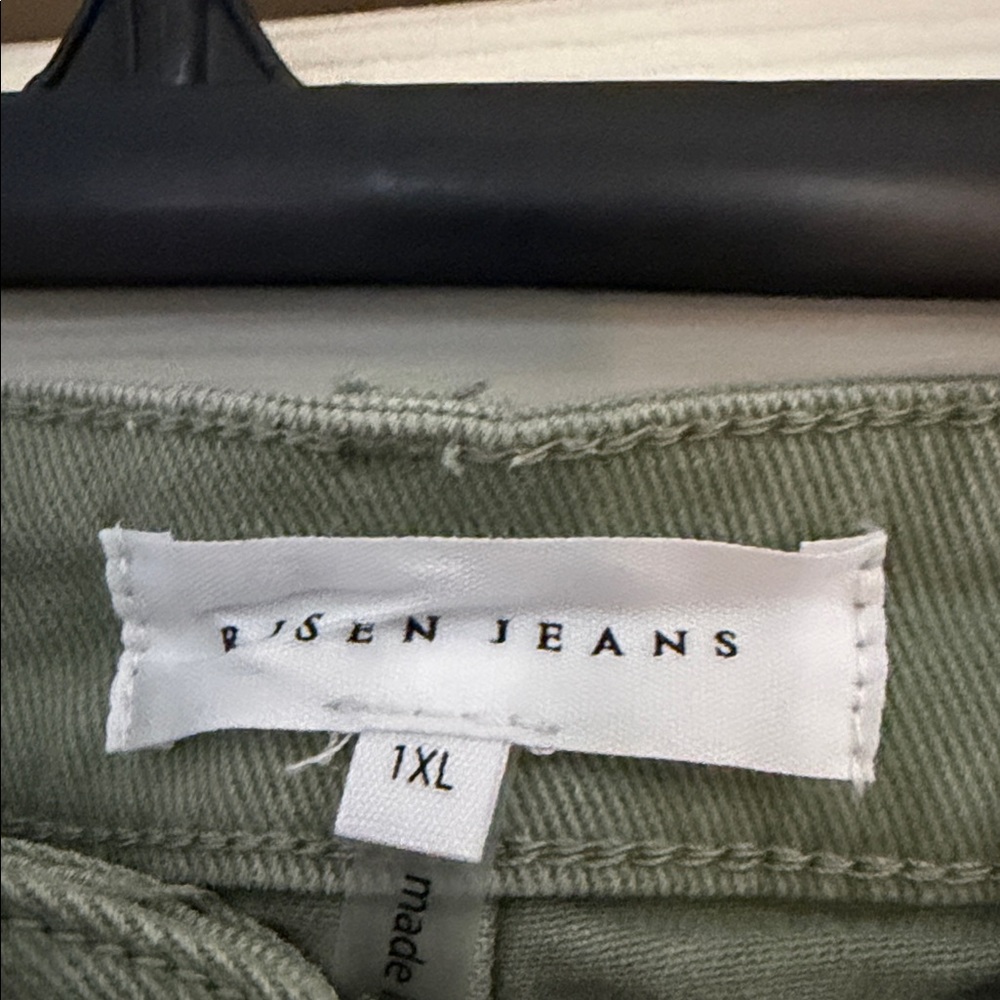 Risen jeans new with tags size 1x cropped distressed jeans in Olive - Picture 2 of 4